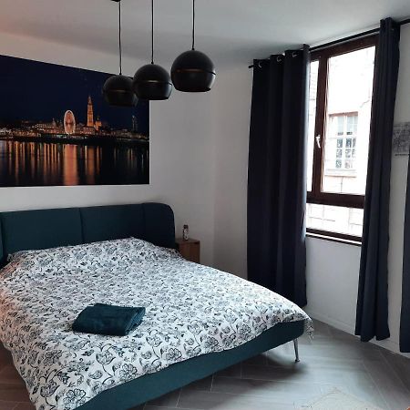 Suite City Center In Quiet Street & Airco Antwerpen Ngoại thất bức ảnh