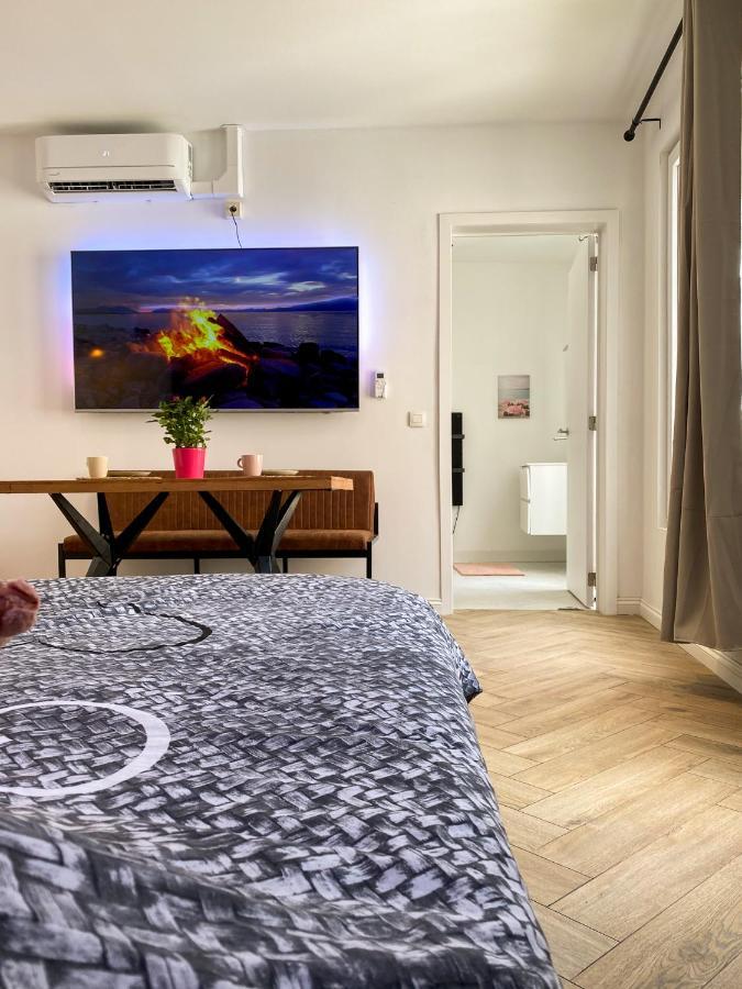 Suite City Center In Quiet Street & Airco Antwerpen Ngoại thất bức ảnh