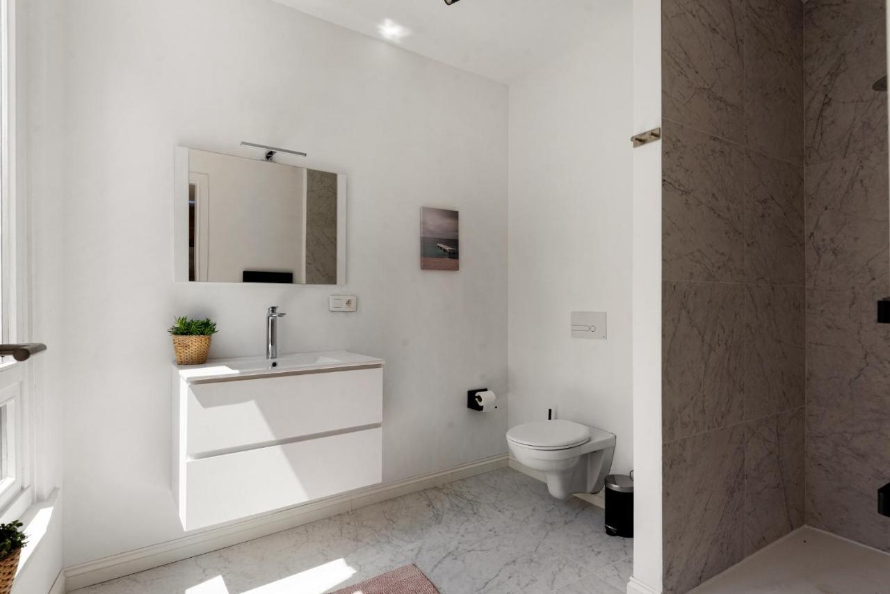Suite City Center In Quiet Street & Airco Antwerpen Ngoại thất bức ảnh